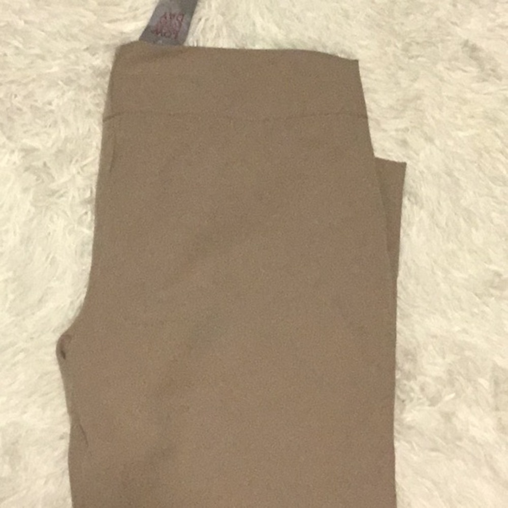 Max rave khaki capris